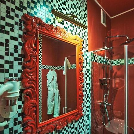 Готель Ангел На Великій Кільцевій Sofiivska Borshchahivka Ngoại thất bức ảnh